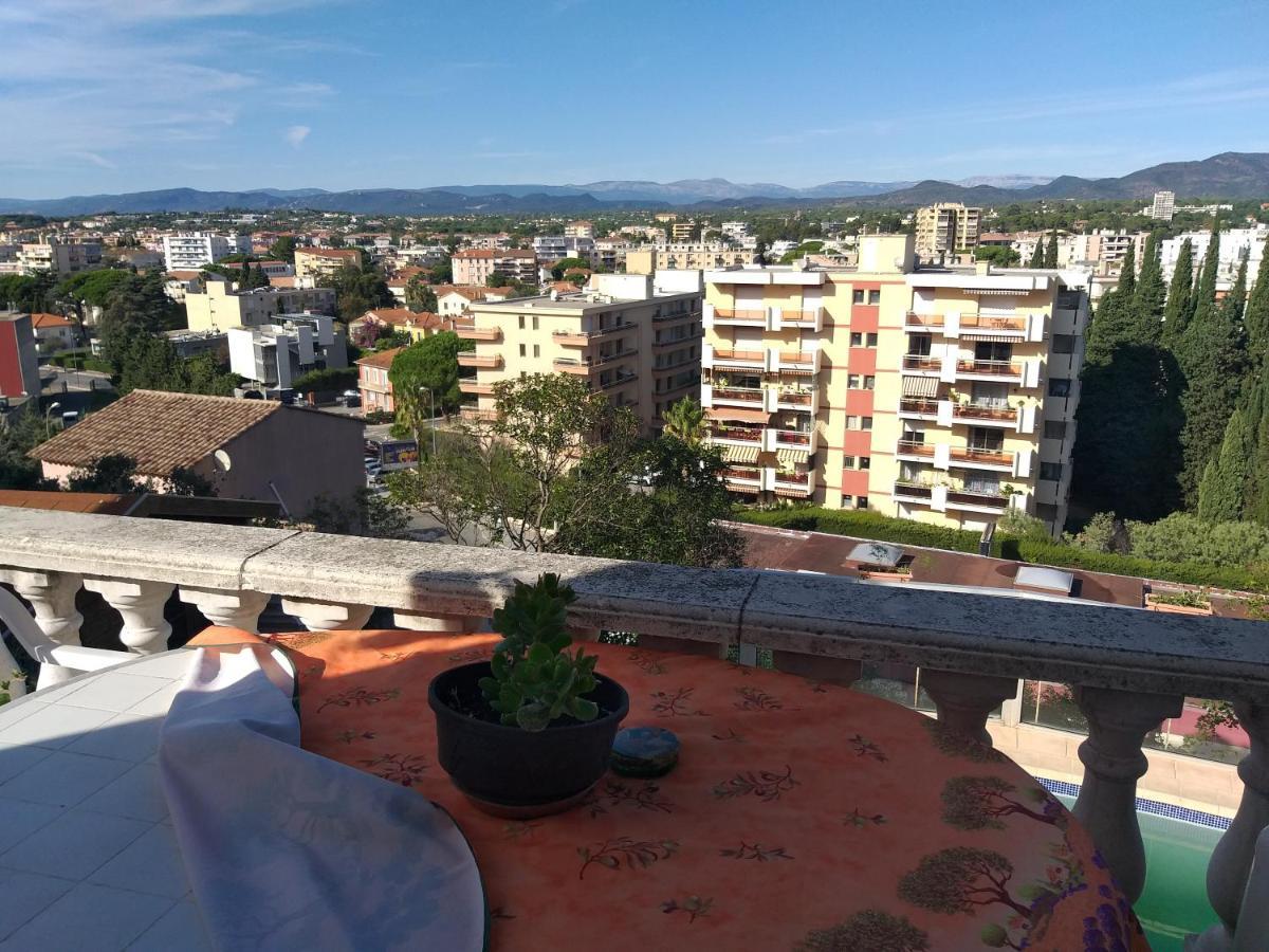Ravissant Appartement Saint-Raphael Piscine מראה חיצוני תמונה