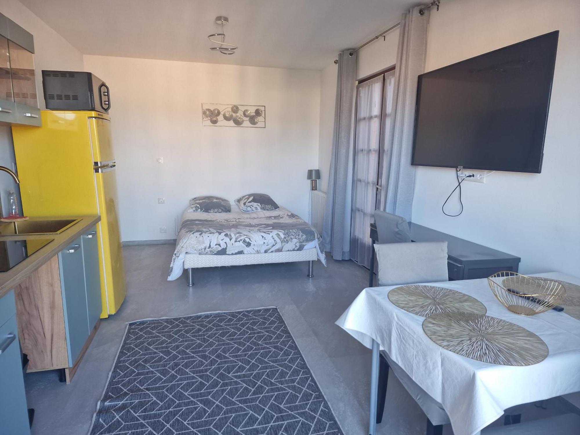 Ravissant Appartement Saint-Raphael Piscine מראה חיצוני תמונה